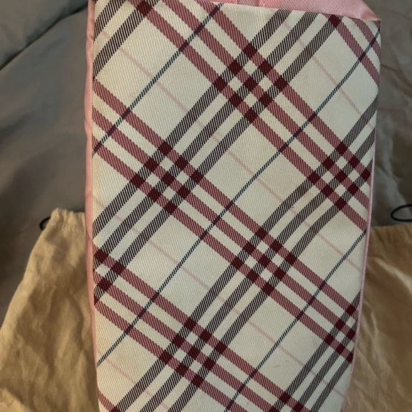 💫Authentic Burberry small bag in Excellent Condition 💫 - Picture 3 of 7